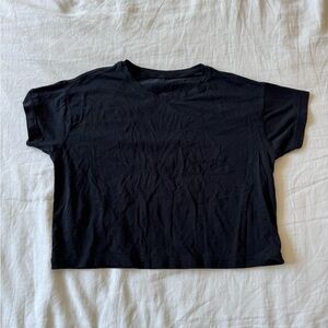 NWOT Lululemon Lightweight Cropped Tee